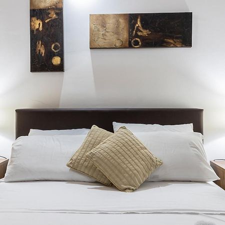 Seafront - Top Location, Top Floor With Wifi & Ac By 360 Estates 발레타 외부 사진