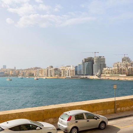 Seafront - Top Location, Top Floor With Wifi & Ac By 360 Estates 발레타 외부 사진